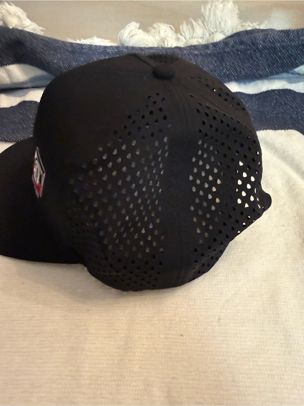Black Logo Performance Baseball Cap - Picture 4 of 8